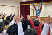 [Group CSR] A visit to childcare facilities in disaster-stricken area in Shizuoka